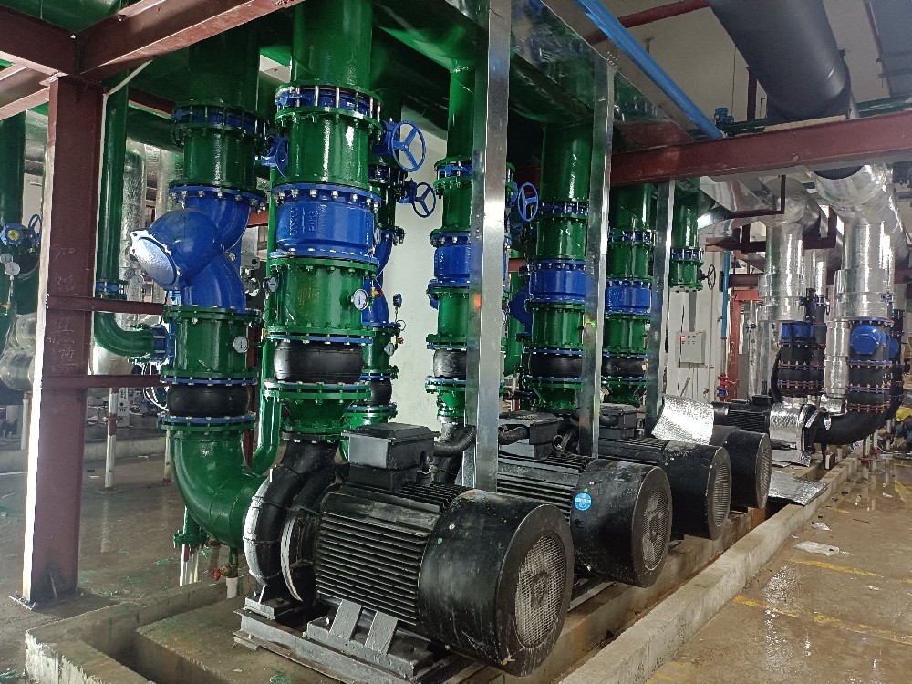 調(diào)整百級潔凈室送風口風速時需要注意哪些安全事項？